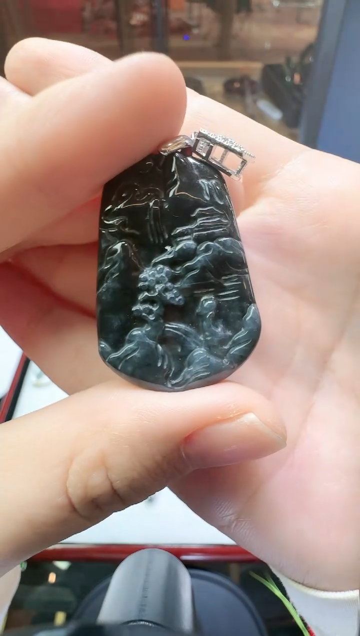 【闪购商品】翡翠吊坠(不含链)未镶嵌翡翠