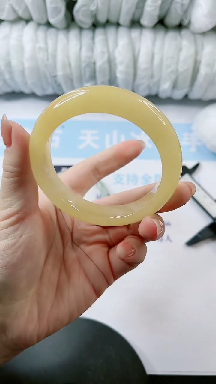 【闪购商品】石英质玉手镯未镶嵌多样性发货L38