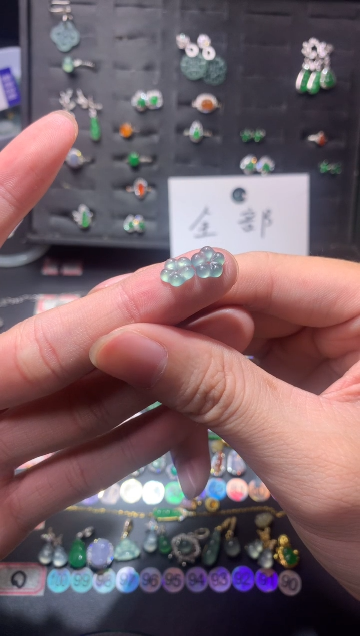 吊坠(不含链)未镶嵌翡翠一****娃1