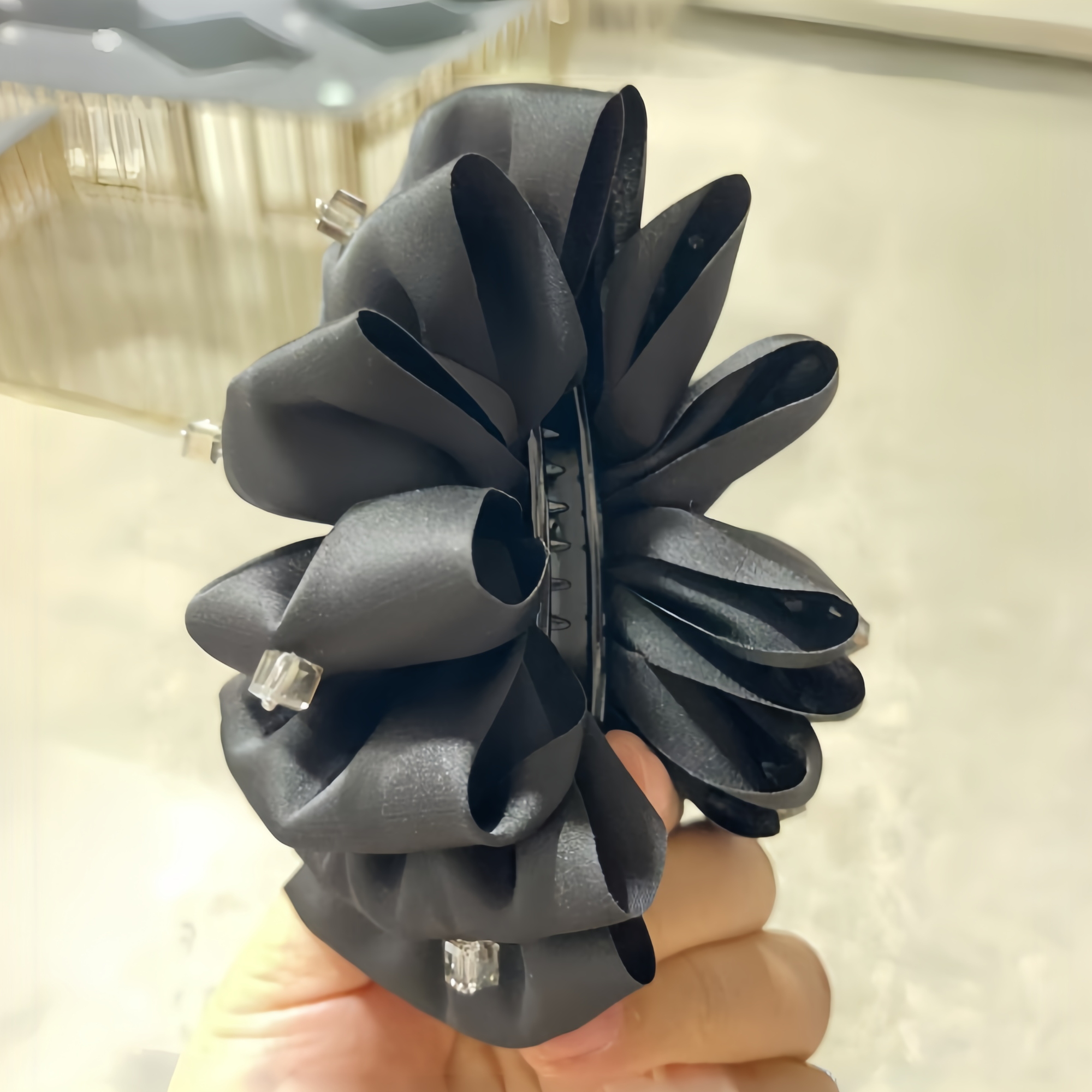 精品水晶新款精致黑色蓬松褶皱提溜时尚香蕉夹WM-352