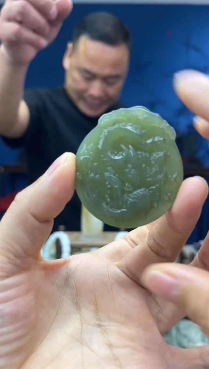 和田玉未镶嵌颈饰1