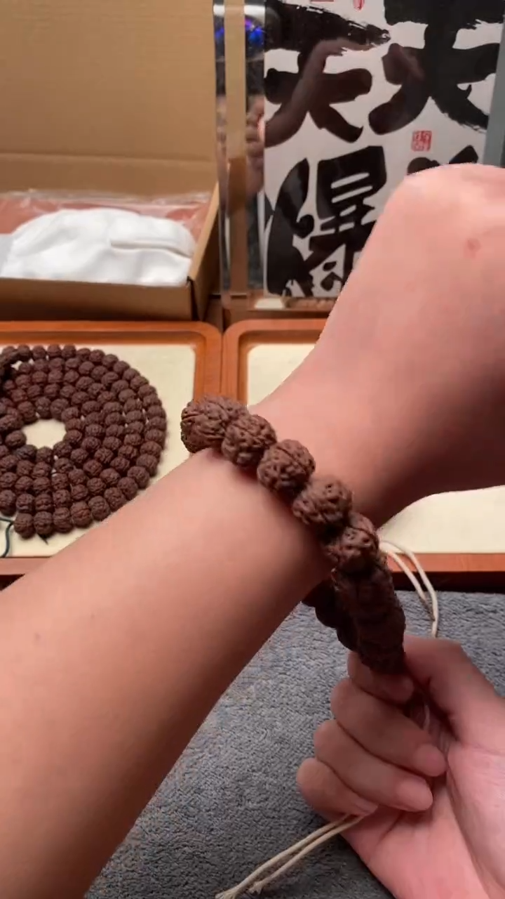 吊坠金刚菩提勿里达纯血老树王手持