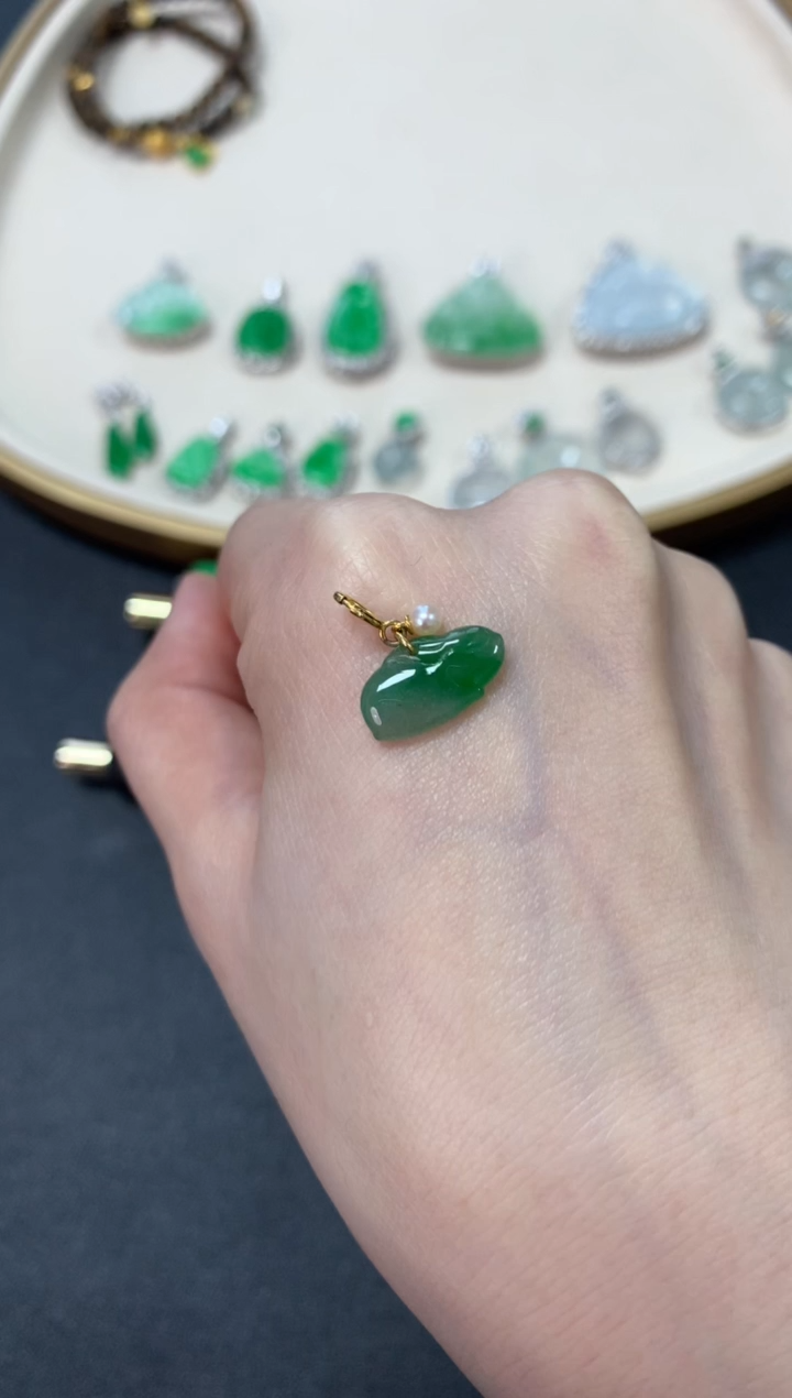 【闪购商品】翡翠吊坠(不含链)18K金镶嵌780