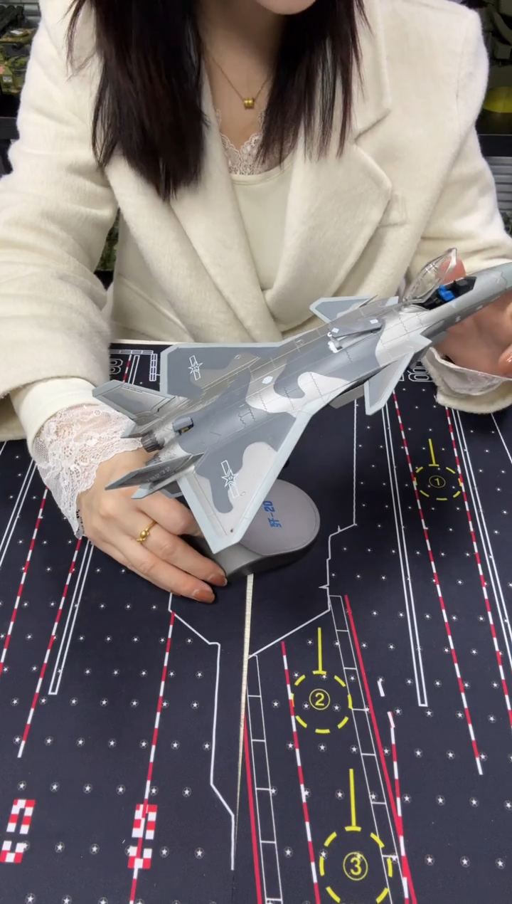 1/72歼20飞机模型合金的A款