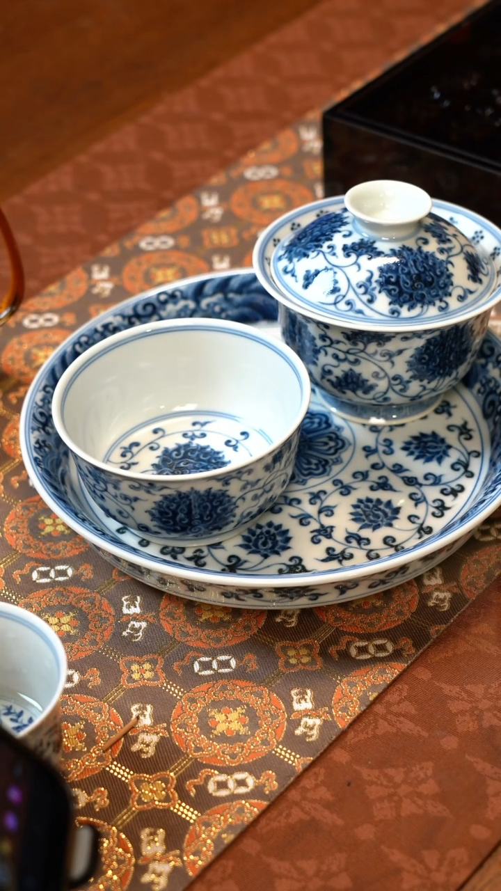 【闪购商品】L青花西番莲杯+盖碗+壶承
