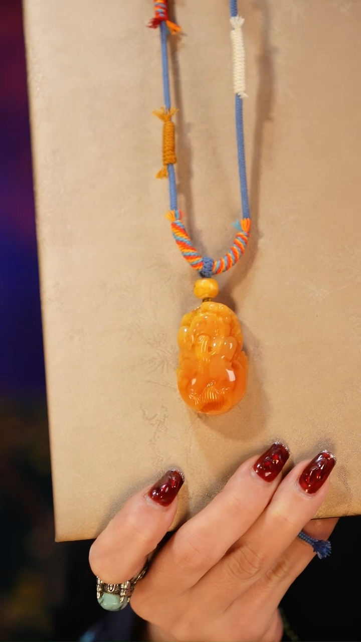 【闪购商品】琥珀颈饰未镶嵌颈饰