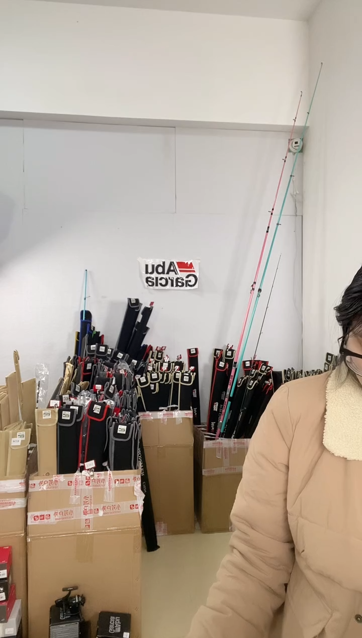 9652二手阿布黑马仕3代1.98  L枪柄