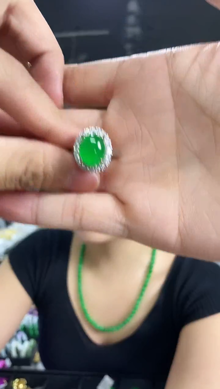 翡翠戒指未镶嵌闪购链接多样性发其一颜色微差