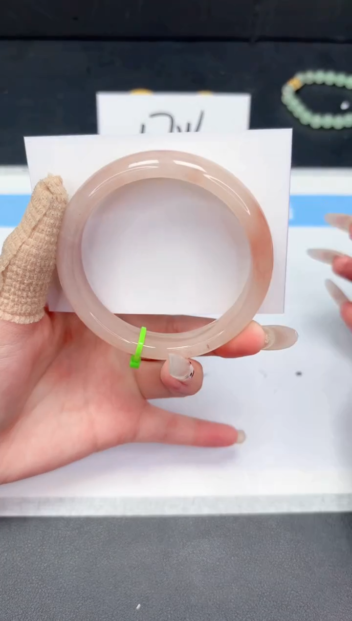 【闪购商品】石英质玉手镯未镶嵌140-59.5