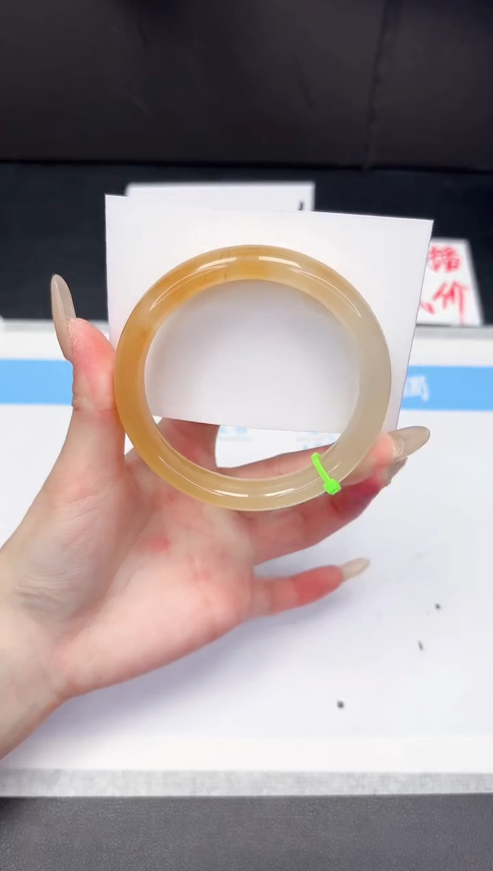 【闪购商品】石英质玉手镯未镶嵌207-62.7