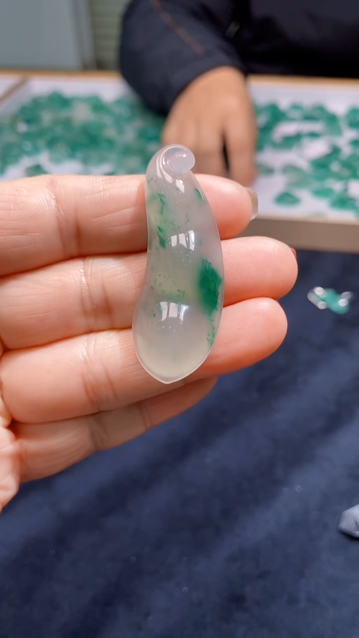 【闪购商品】石英质玉颈饰未镶嵌天然A货非洲翠