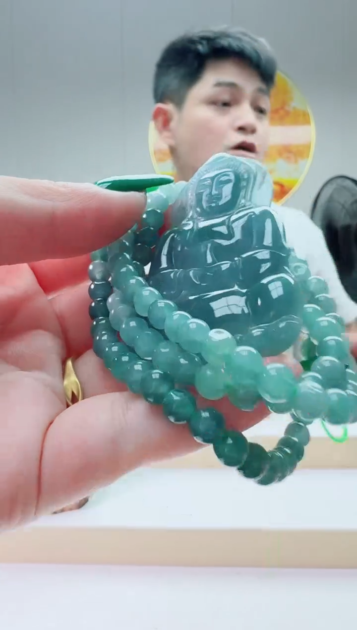 翡翠未镶嵌颈饰观音1多样性随机发其一