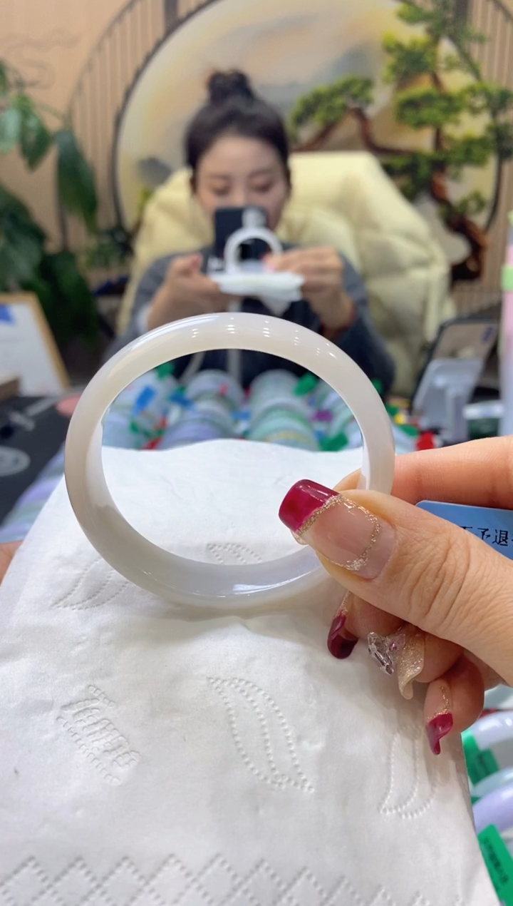 【闪购商品】翡翠手镯未镶嵌99918923