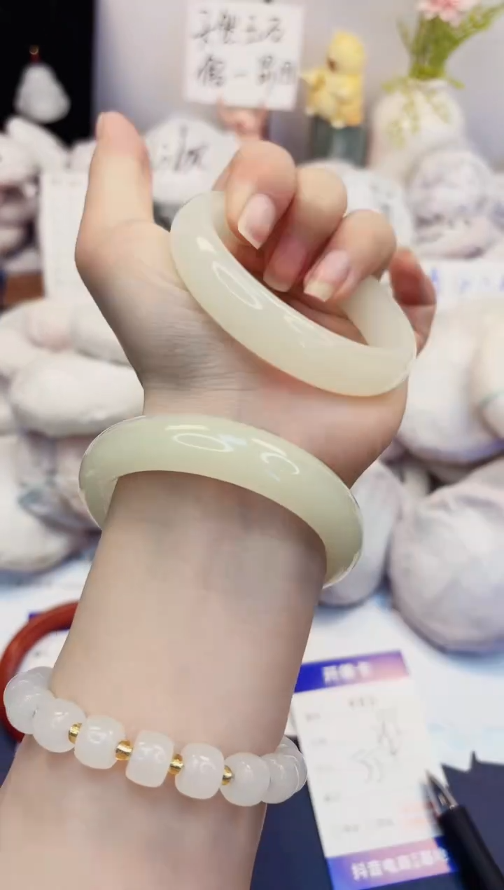 【闪购商品】石英质玉手镯未镶嵌485-玉兰白-圈口55
