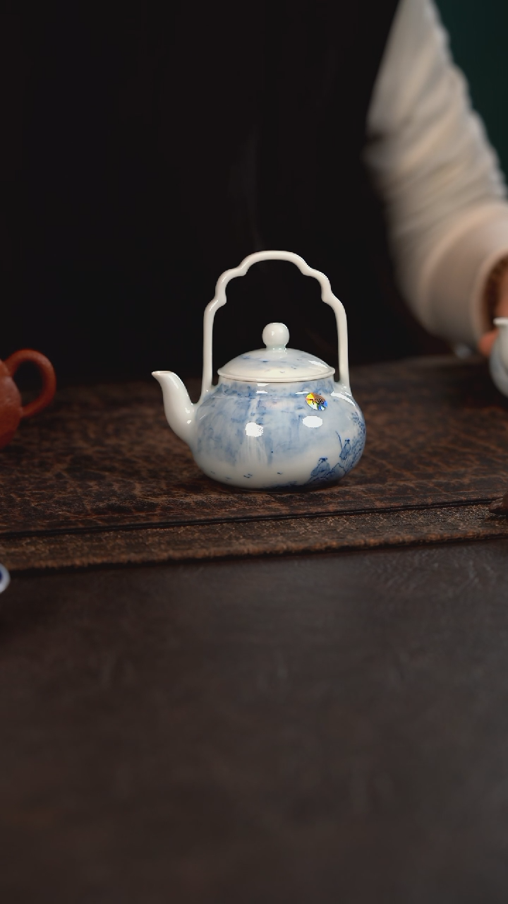 【闪购商品】杯706号HLX陶瓷重工山水提梁壶