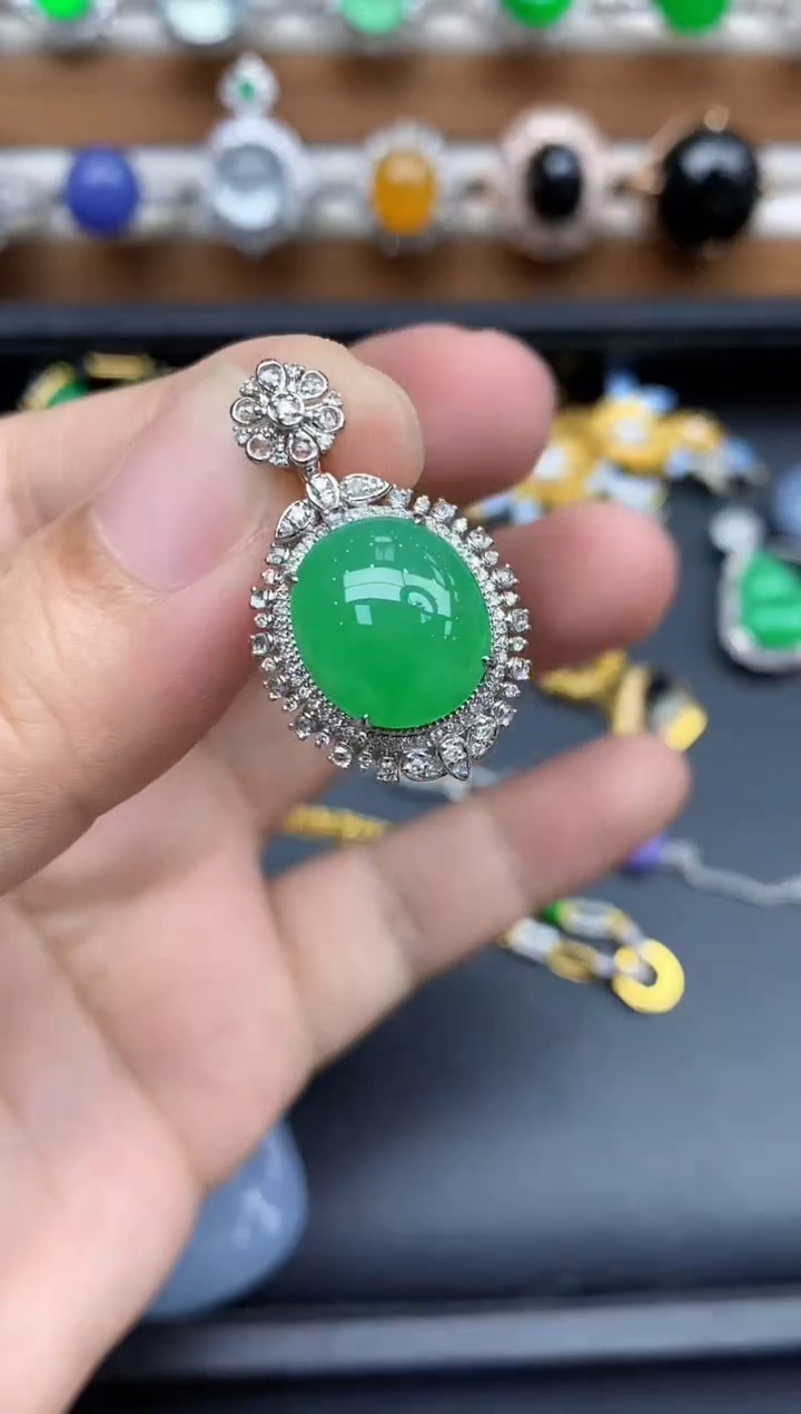 颈饰18K金镶嵌翡翠531-中国好珍宝