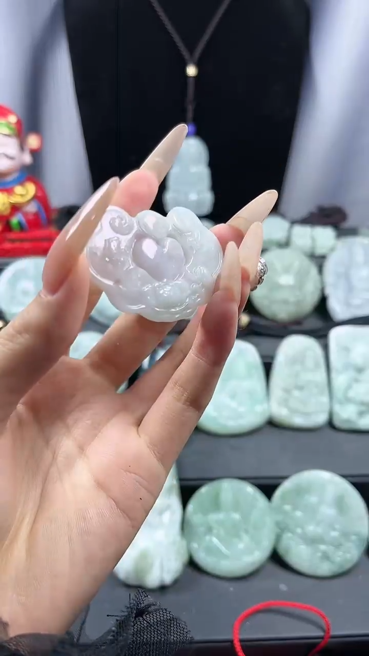 【闪购商品】翡翠颈饰未镶嵌如意