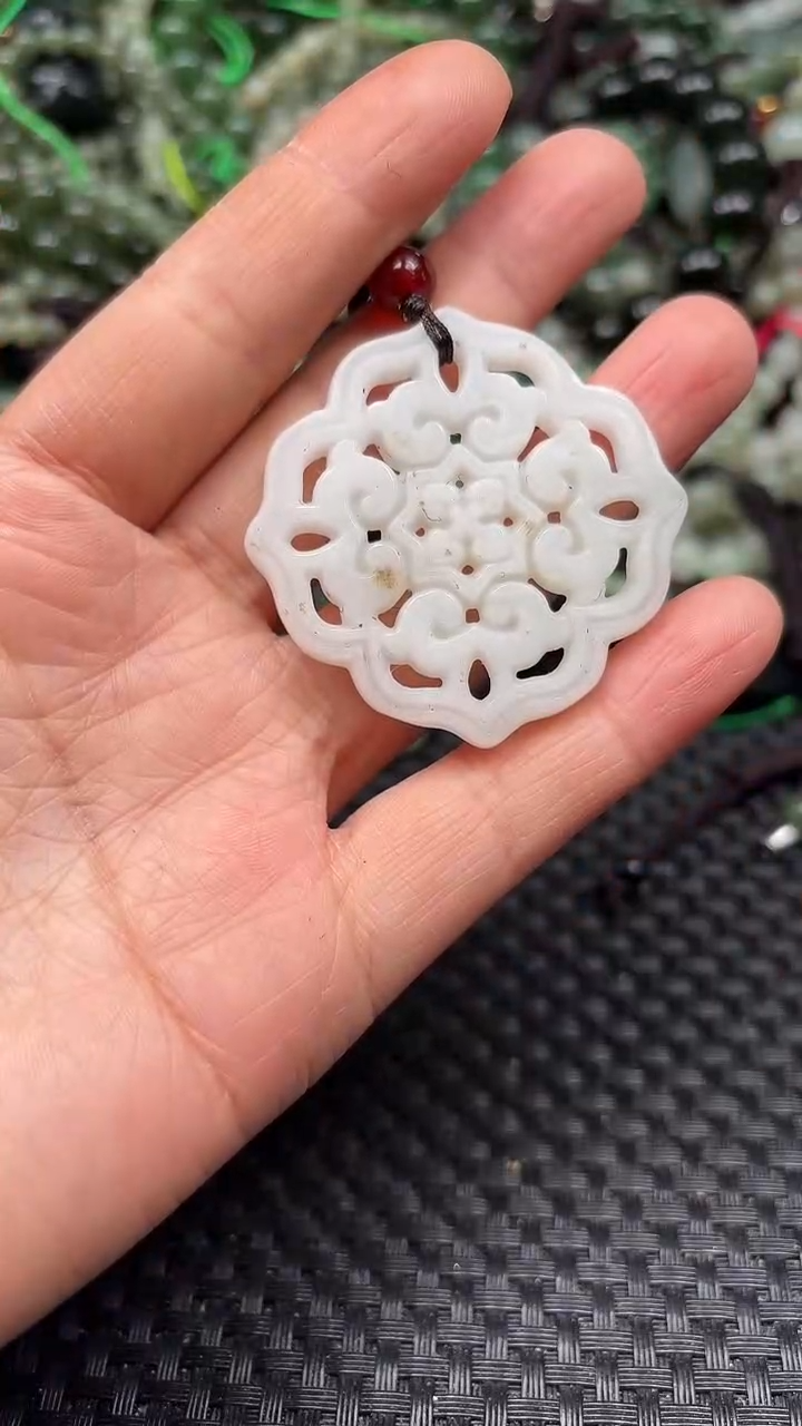 【闪购商品】和田玉颈饰未镶嵌1