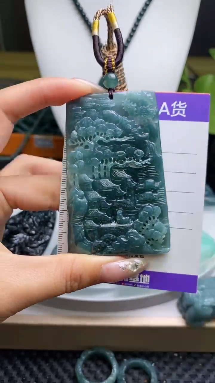 【闪购商品】翡翠未镶嵌颈饰