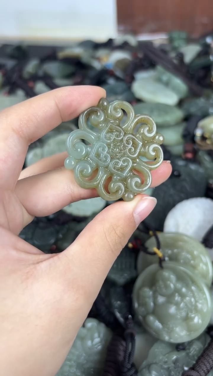 【闪购商品】和田玉颈饰未镶嵌1