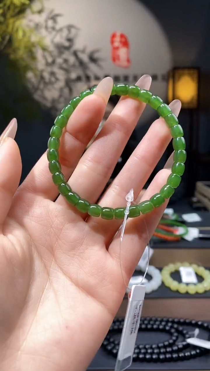 【闪购商品】和田玉1未镶嵌6mm碧玉极限弧手串