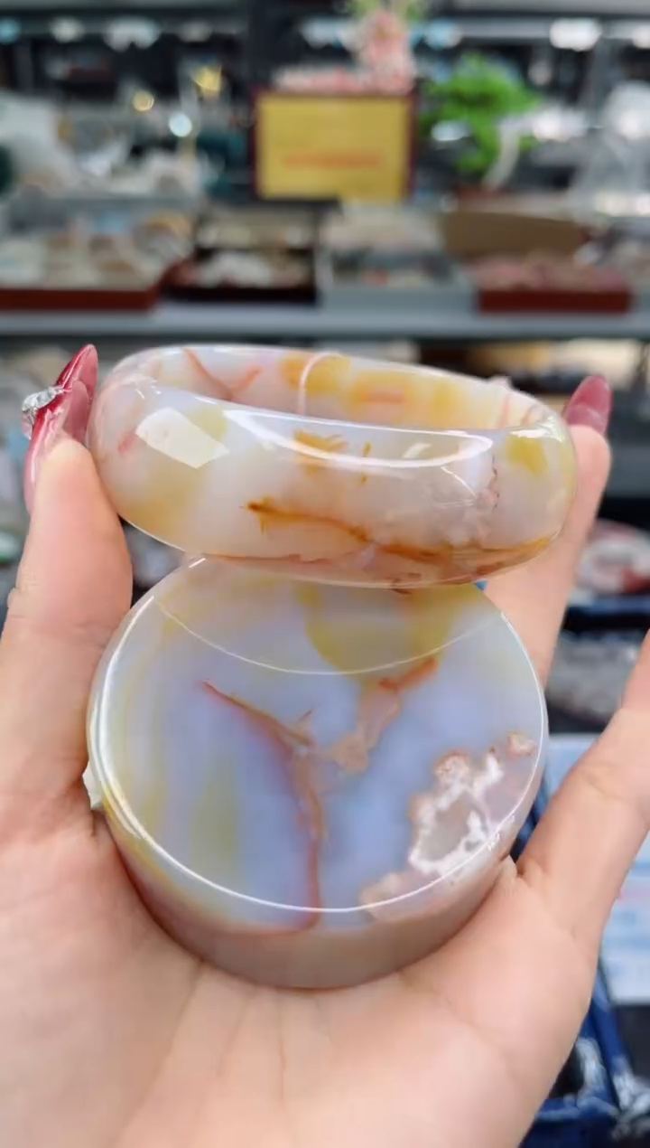 【闪购商品】石英质玉手镯未镶嵌62圈口（赠品镯心）6563154