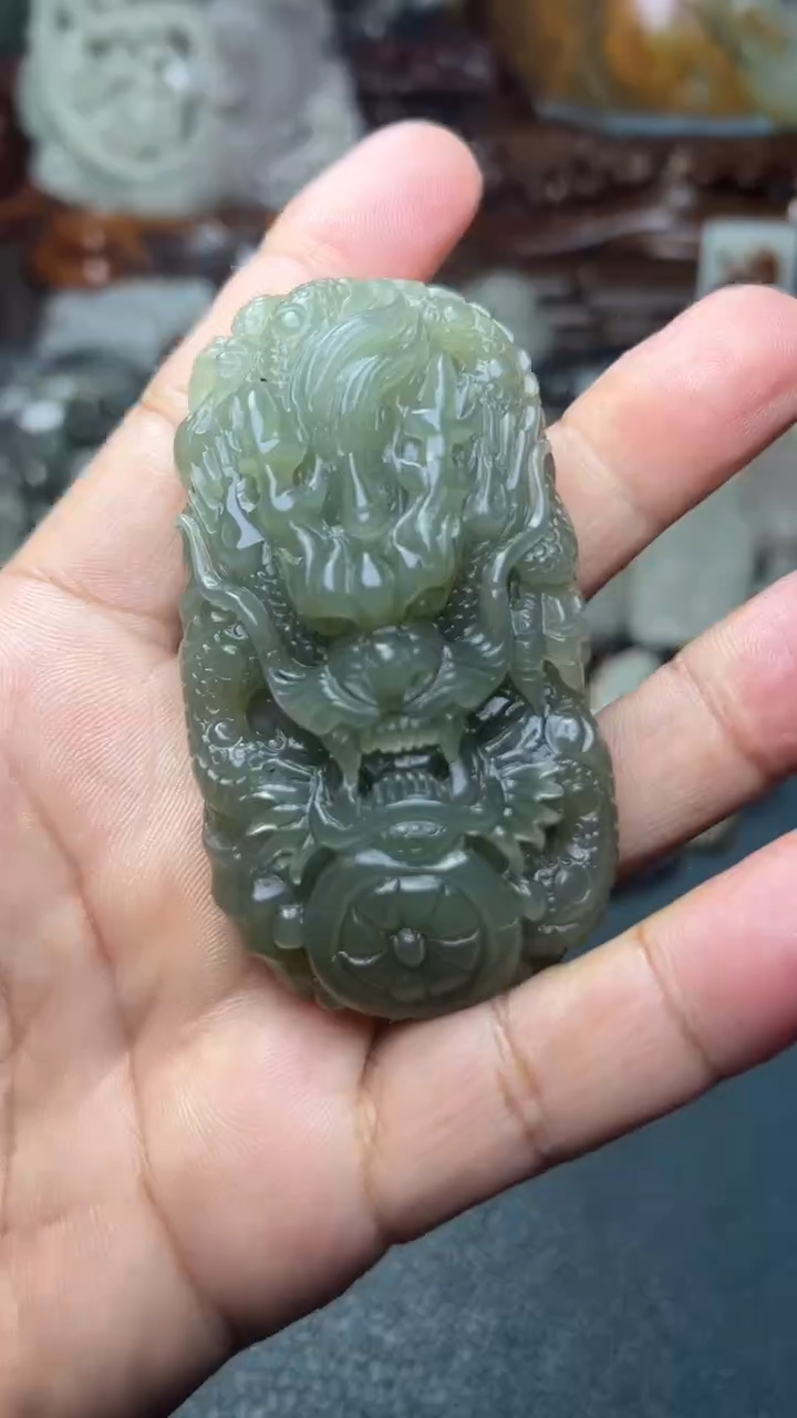 未镶嵌和田玉把件-