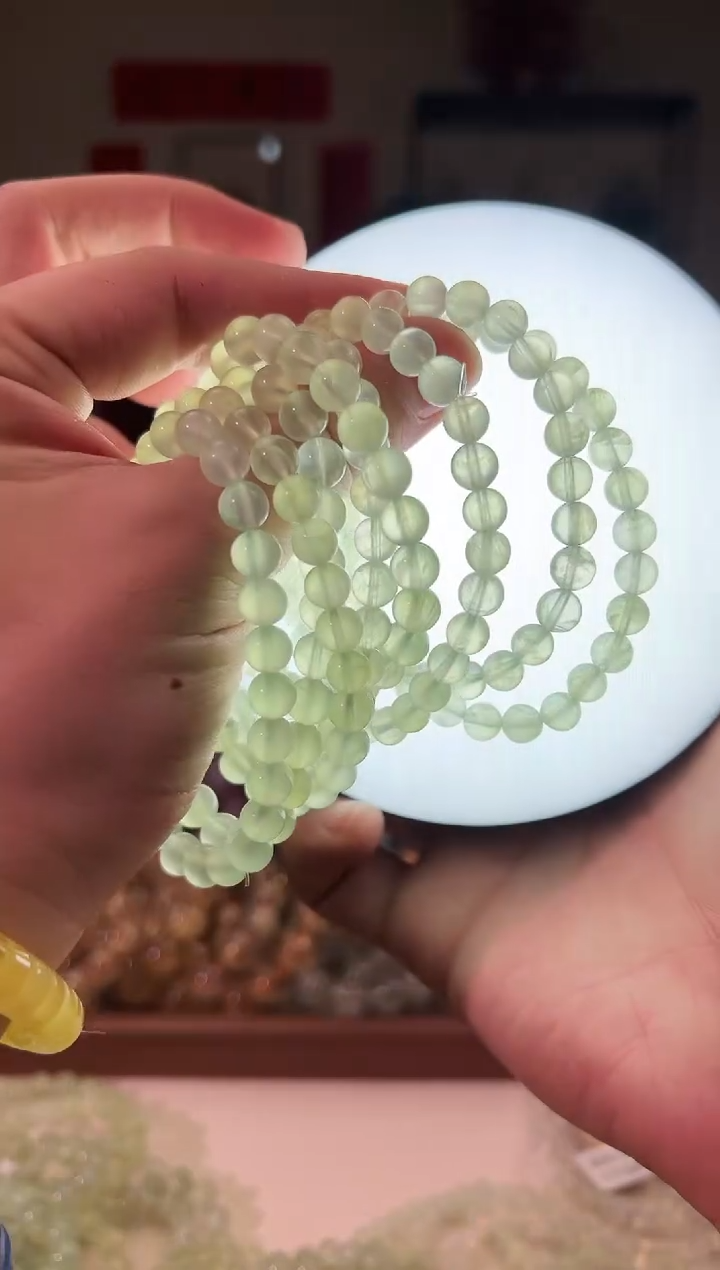 【闪购商品】葡萄石手串未镶嵌7+mm葡萄石手串（多样性发其一）