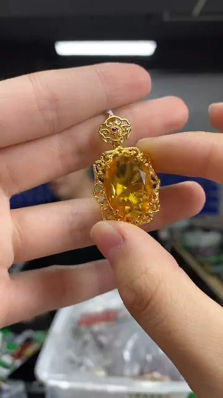 颈饰未镶嵌水晶多样性发其一颜色微差