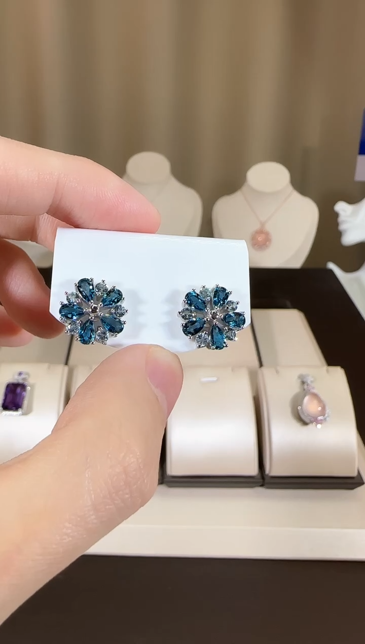 【闪购商品】托帕石耳饰银S925镶嵌13mm耳钉