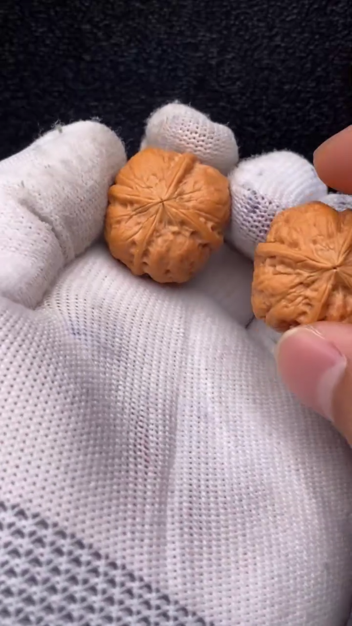 【闪购商品】文玩核桃把件四棱豆腐块88