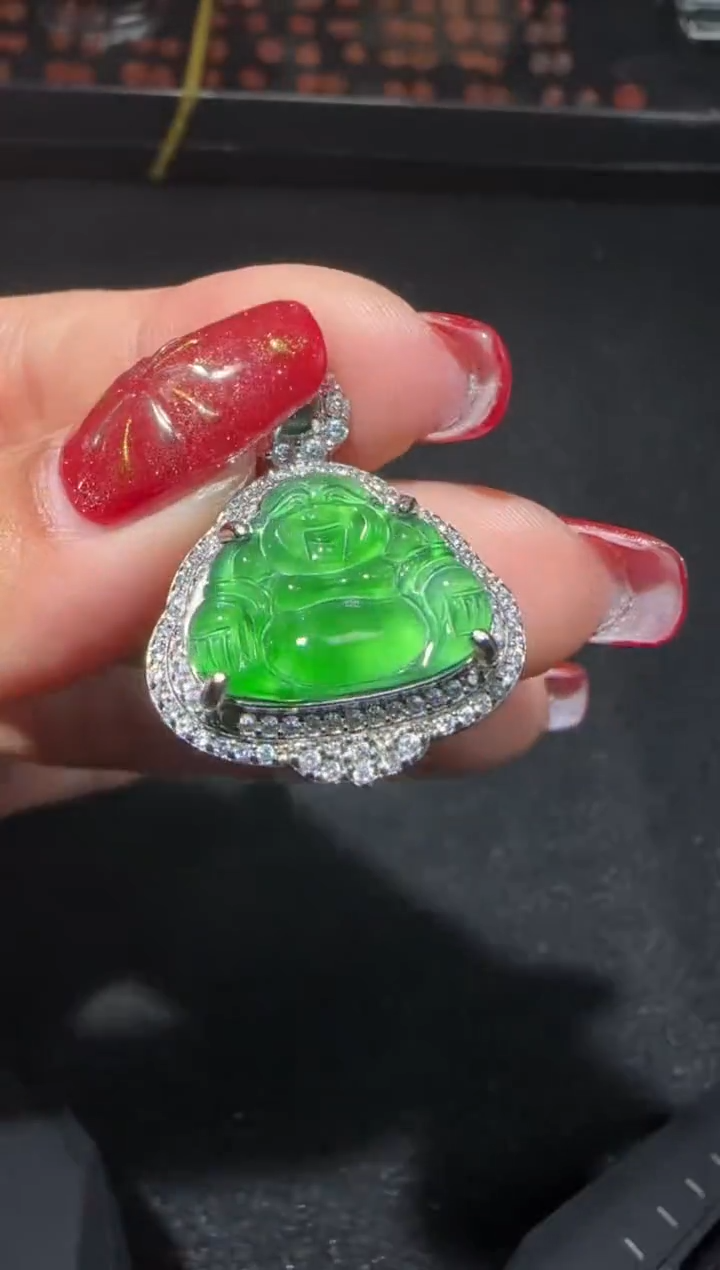 【闪购商品】翡翠吊坠(赠链)未镶嵌多样性发货拍一发一