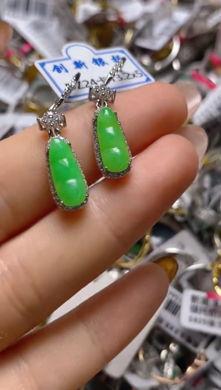 银S925镶嵌戒指翡翠百内无证书