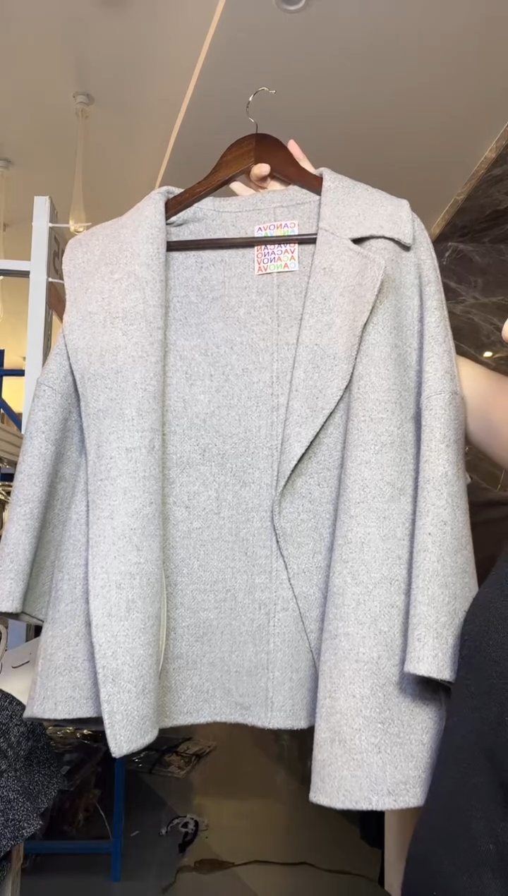 Z0022南油灰色S码高货外套