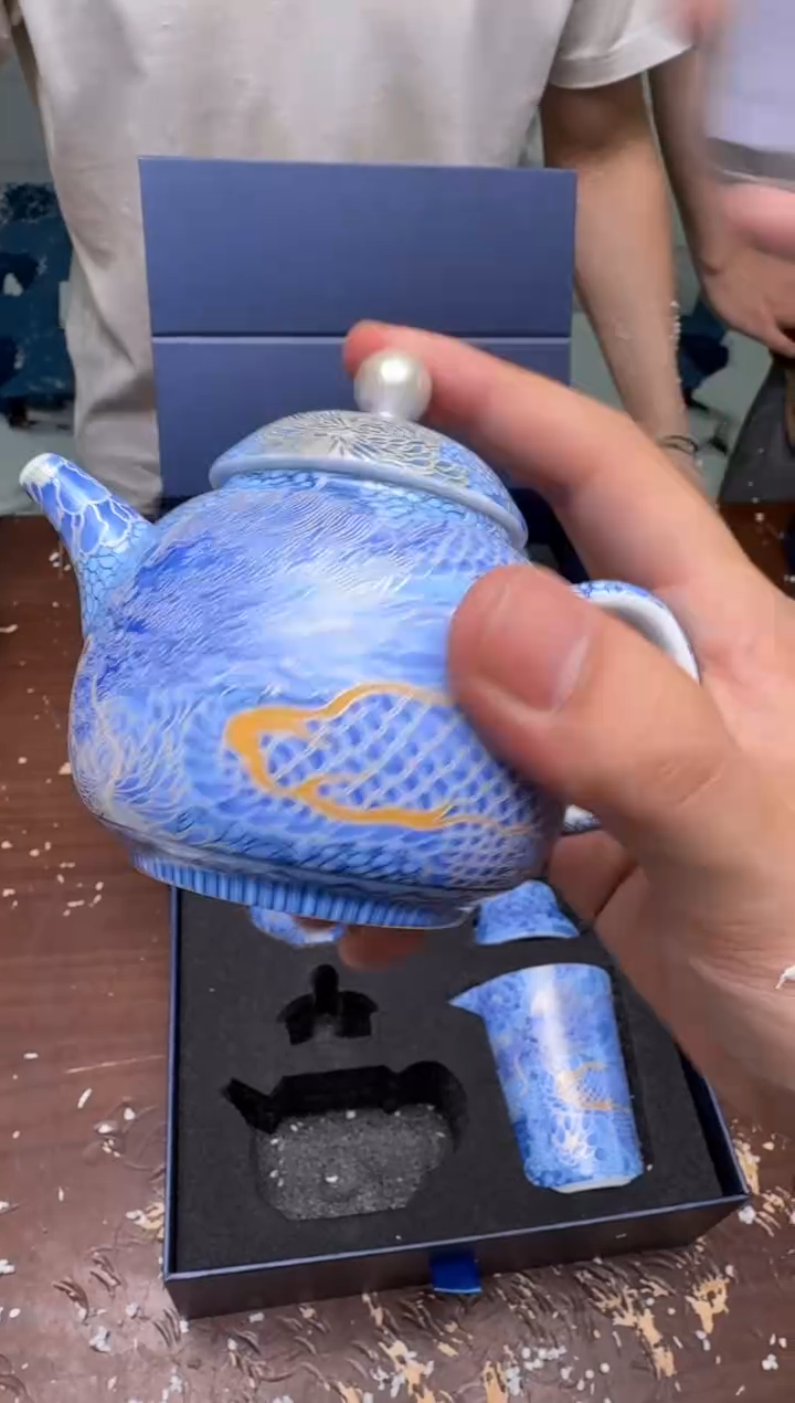 掐丝银龙@@@@@@@@@@@@@@@@@@