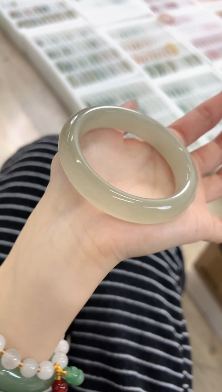 未镶嵌手镯石英质玉194-52D