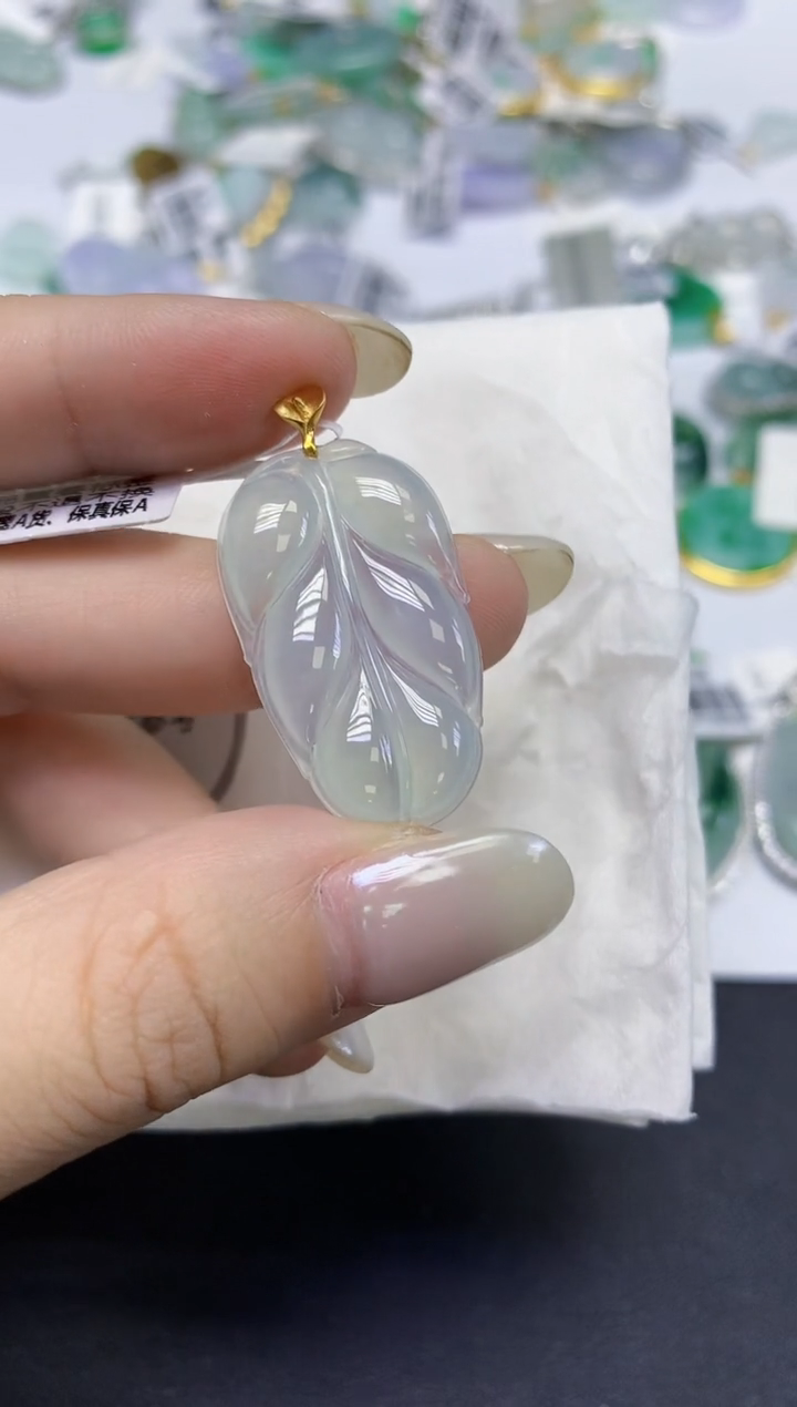 颈饰18K金镶嵌翡翠天然缅甸翡翠A货百元以上9元证书费自理