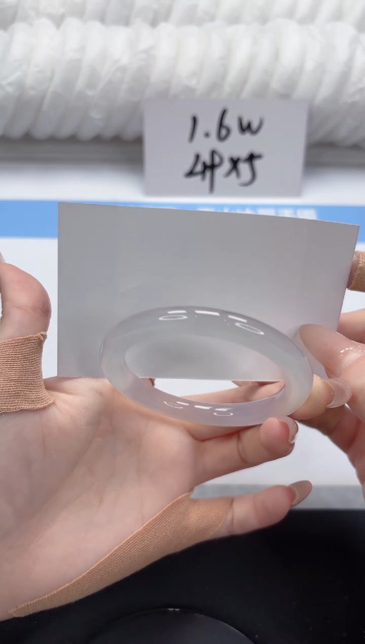 【闪购商品】石英质玉手镯未镶嵌A41-53.2