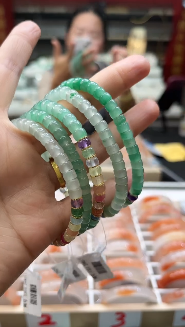 未镶嵌手串石英质玉（非洲翠）多样性发其一