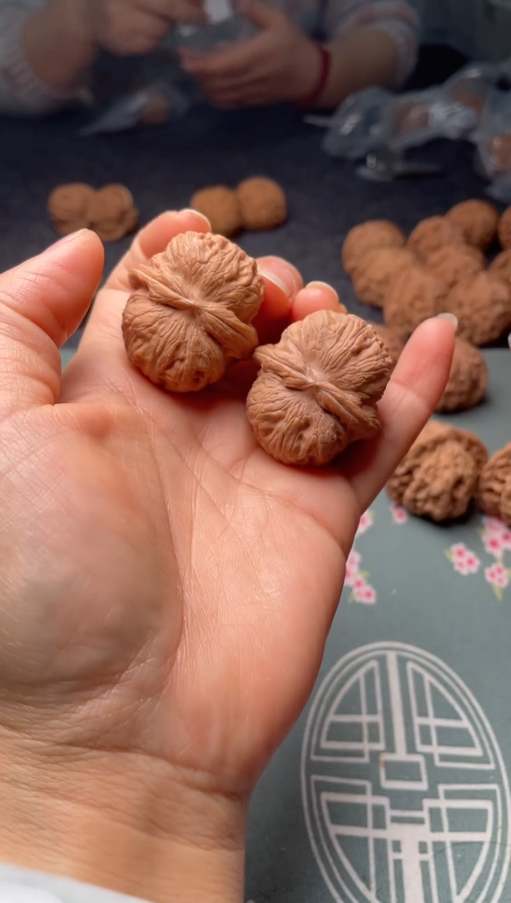 把件文玩核桃w196  元宝 37尺