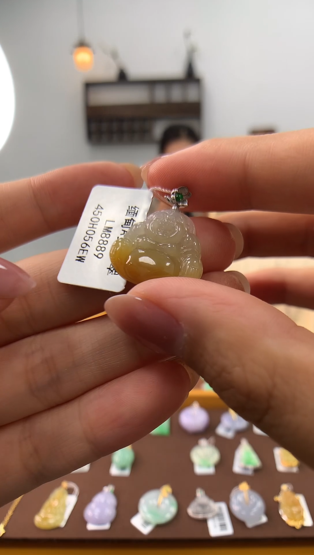 颈饰18K金镶嵌翡翠佛公