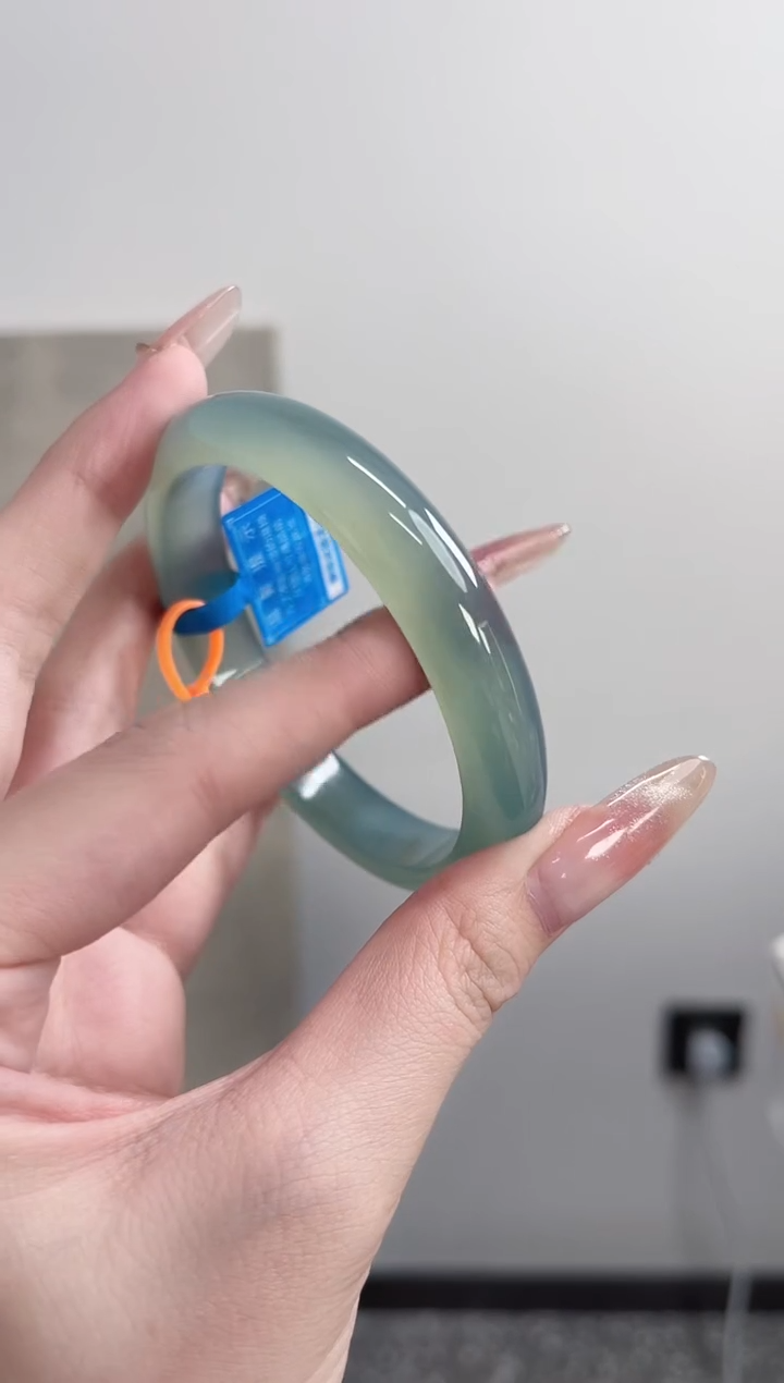 【闪购商品】玛瑙/玉髓手镯未镶嵌62圈