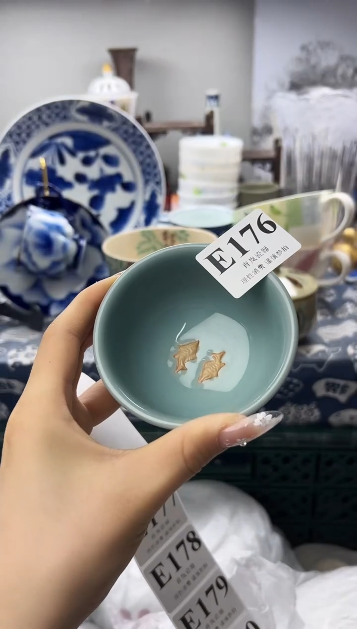 瓷片K****~    E176