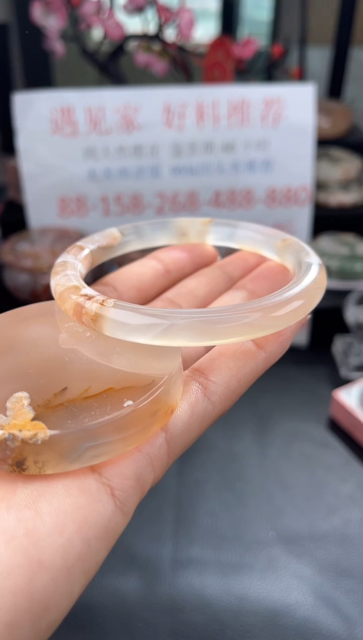 【闪购商品】石英质玉手镯未镶嵌61