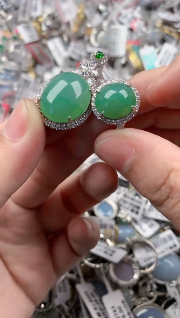 银S925镶嵌戒指翡翠999           9