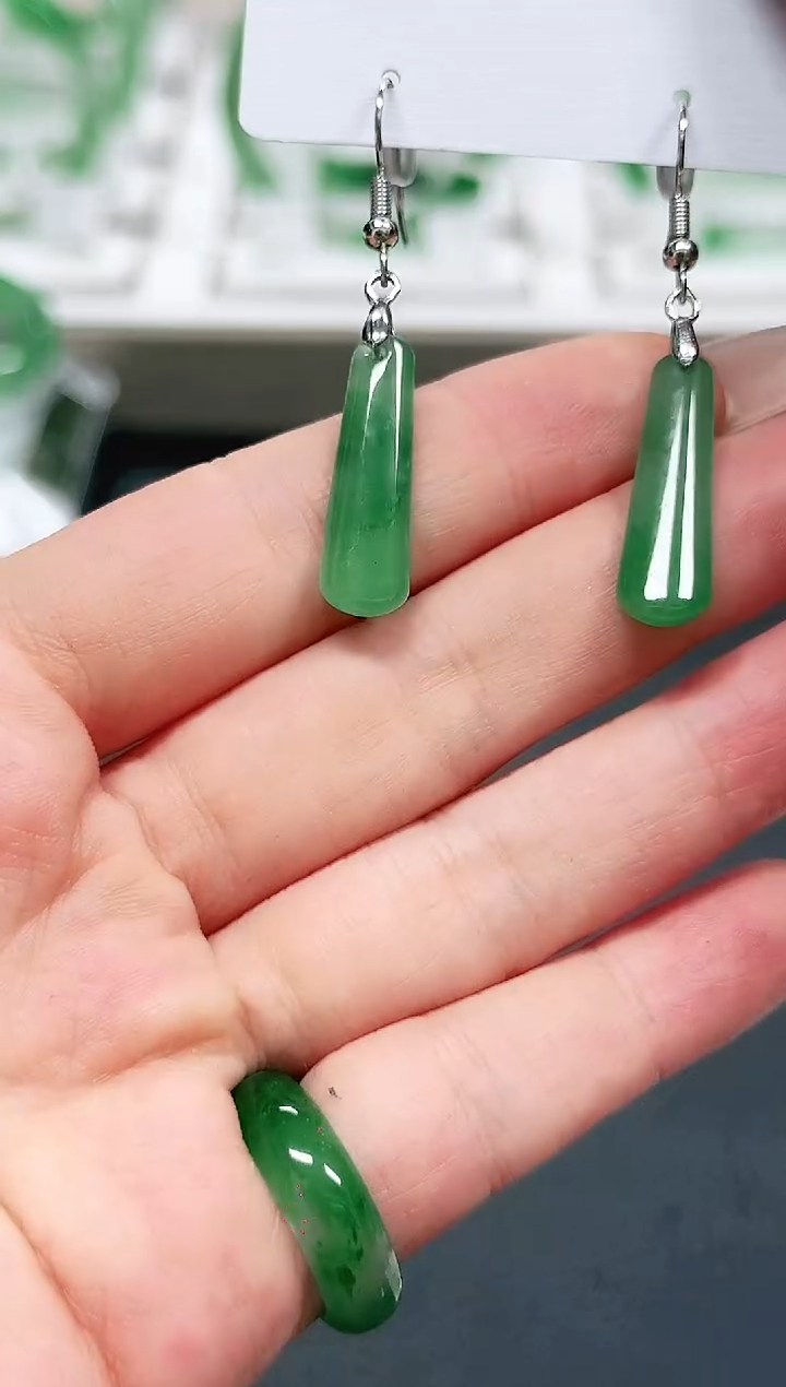 未镶嵌1石英质玉（非洲翠）/5713