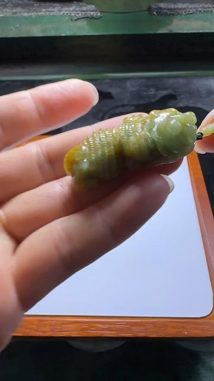 颈饰未镶嵌翡翠欣*然挂件