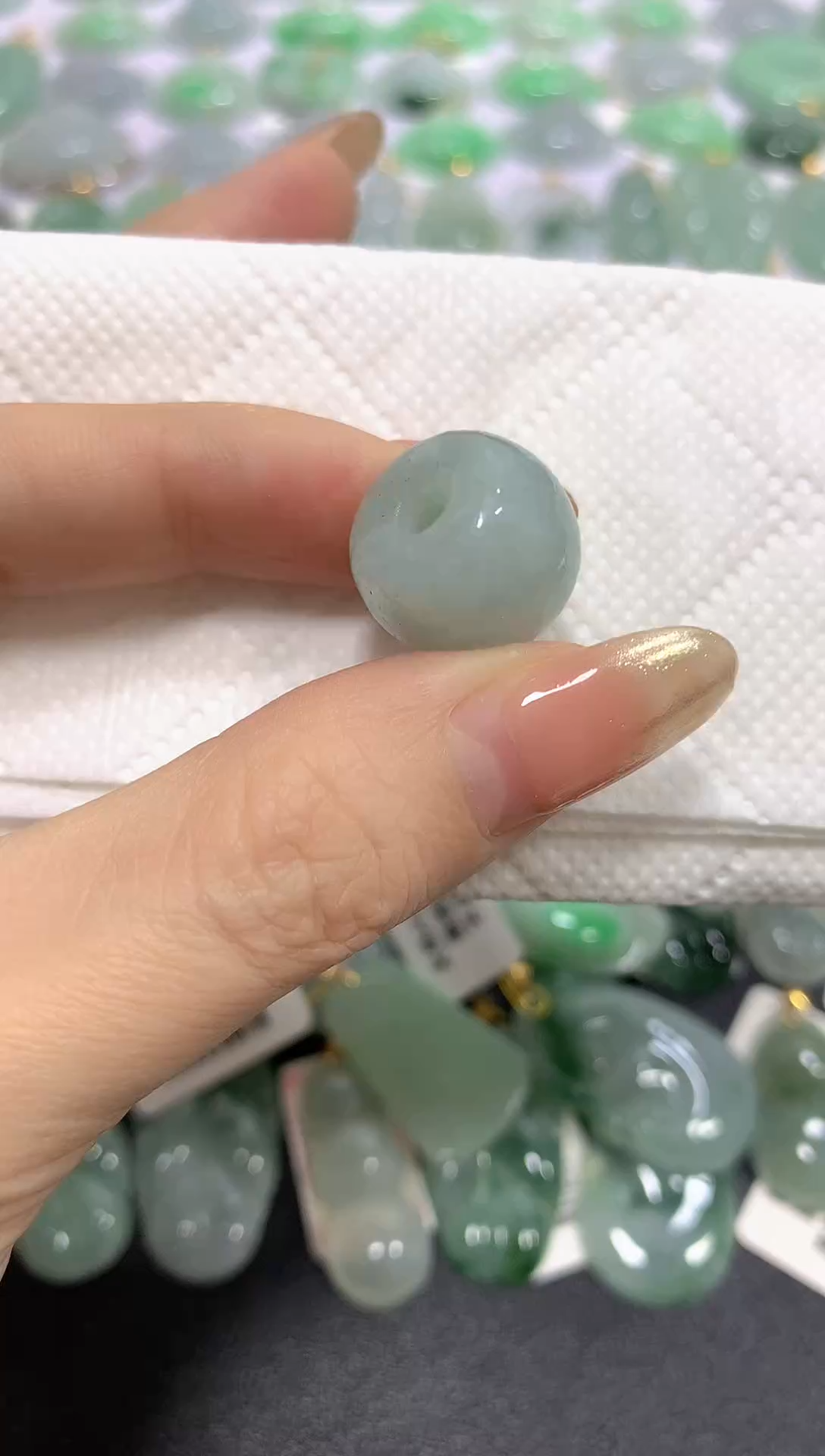 颈饰未镶嵌翡翠A货