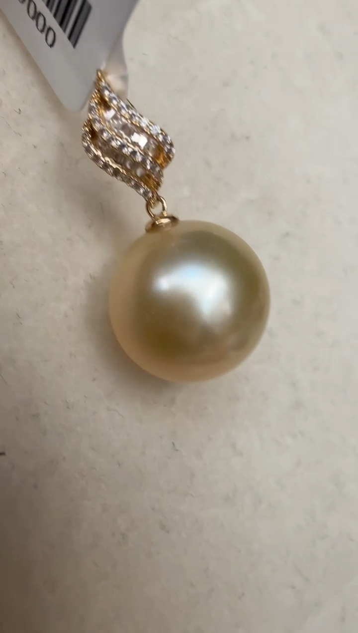 颈饰18K金镶嵌海水珍珠吊坠
