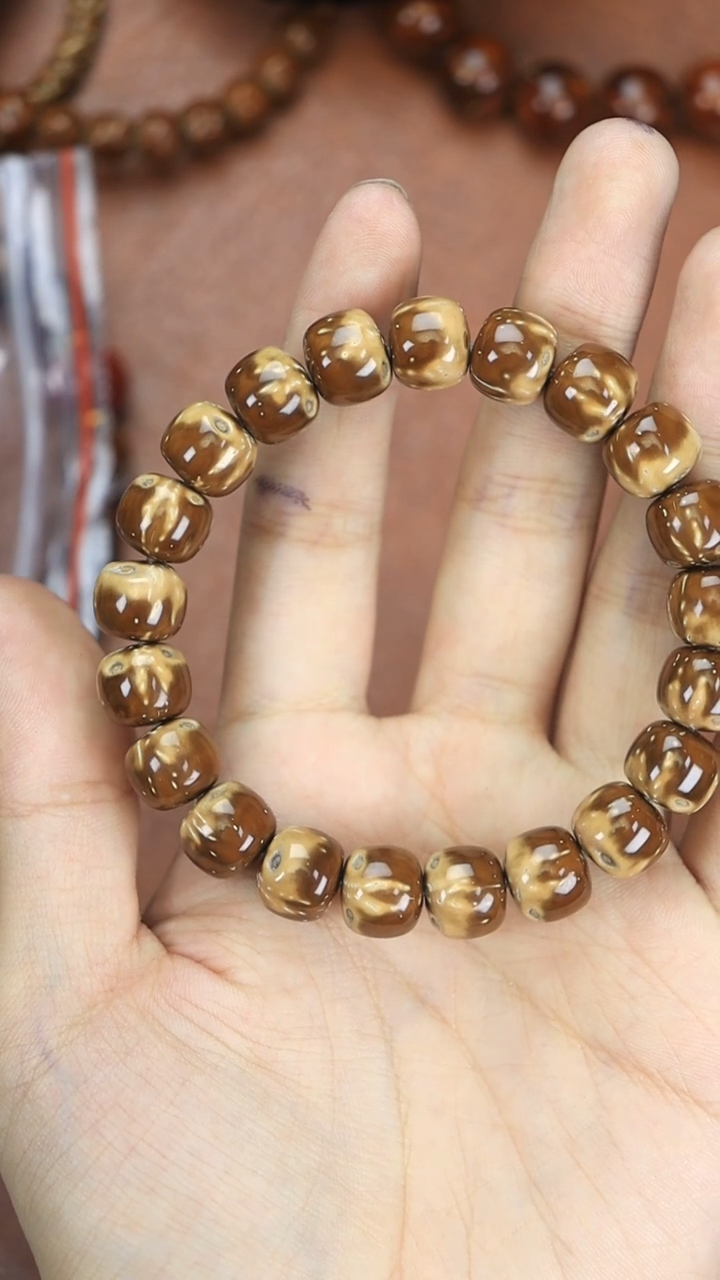 手串紫金鼠流***?紫金鼠半山半水